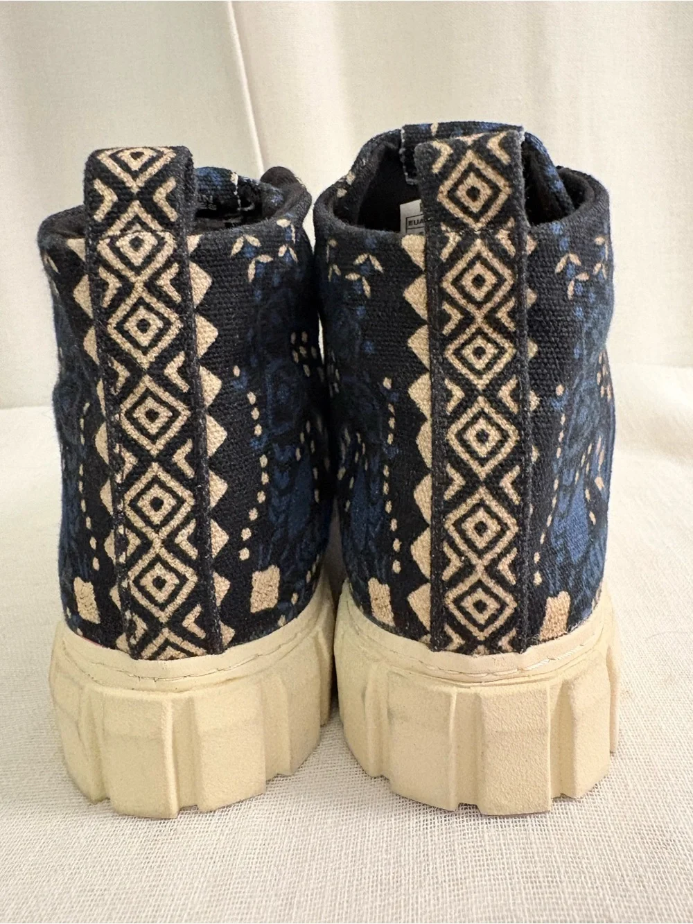 FARM Rio Black Macaw Forest Flatform High Top Platform Statement Sneakers Sz 8.5